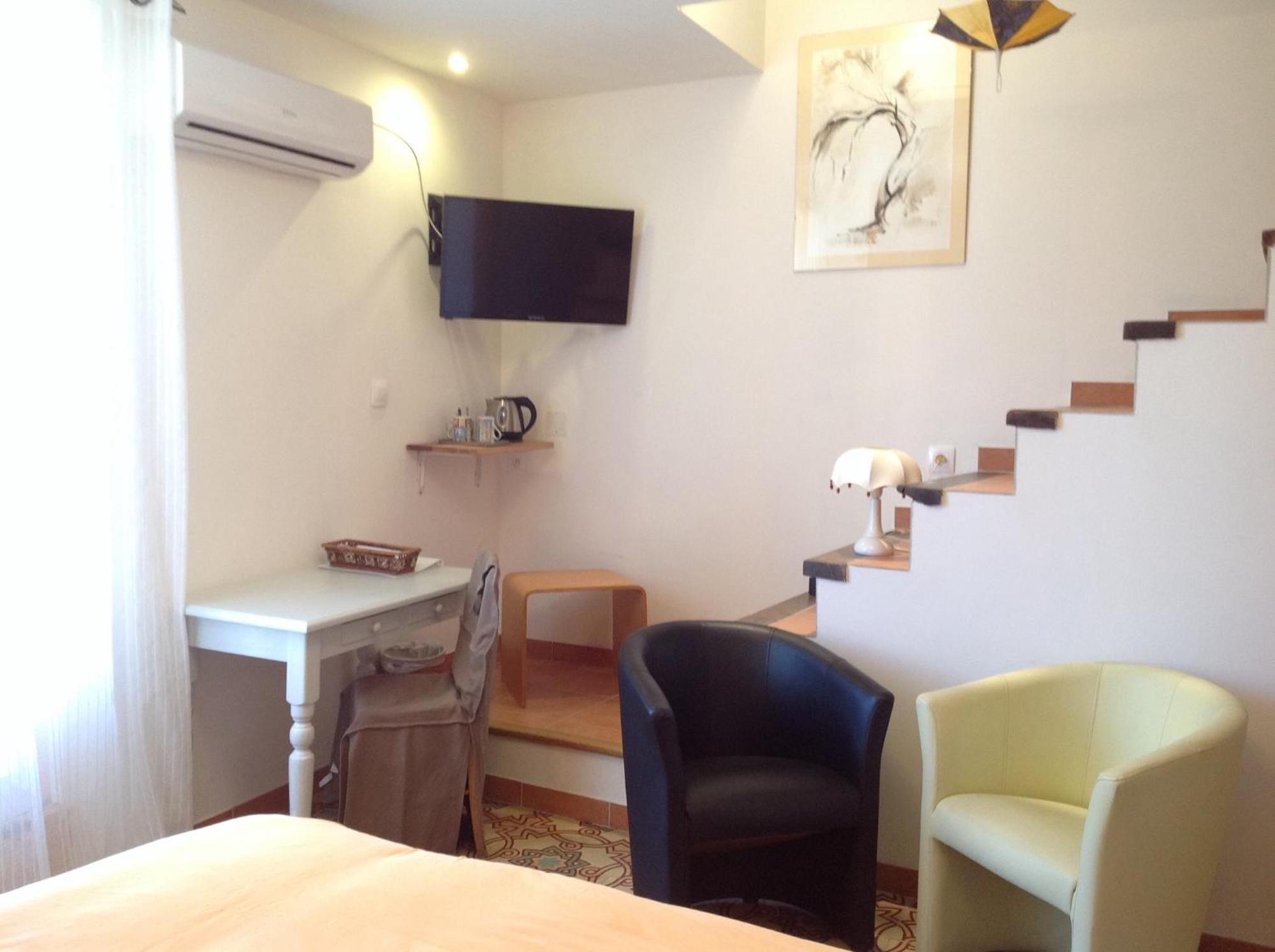 Petite Suite Douillette Saint-Pargoire Exterior photo